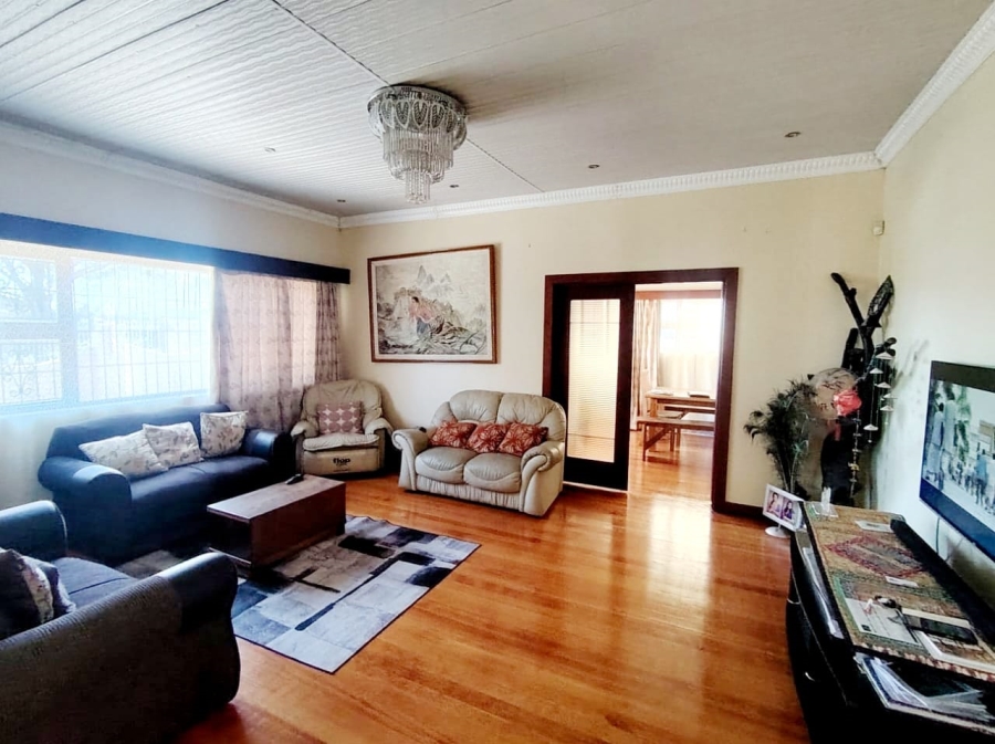 6 Bedroom Property for Sale in Baysville Eastern Cape